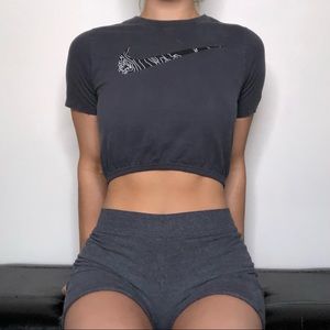 Nike Cropped T-shirt